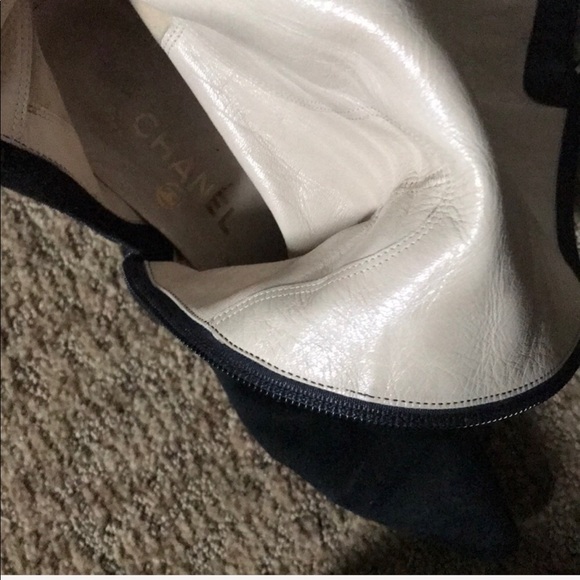 ✨Trade✨CHANEL black knee high suede boots - Picture 3 of 8